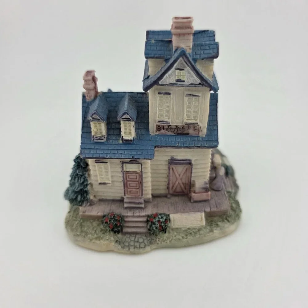 1993 Liberty Falls AH22 International Services Tully's General Store Miniature‎